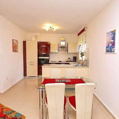Fuer 4 Personen Ca 48 Qm In Fazana, Istrien Istrische Riviera Apartment *