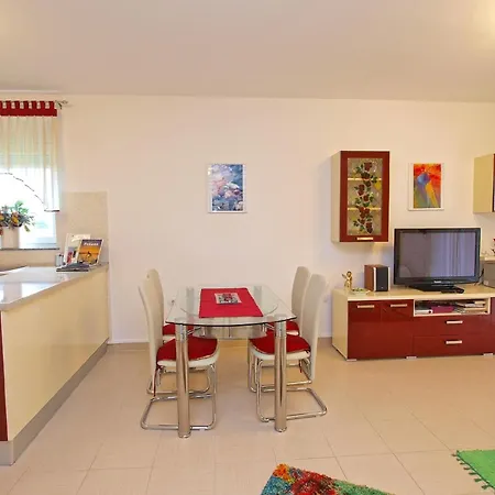 Apartment Fuer 4 Personen Ca 48 Qm In Fazana, Istrien Istrische Riviera